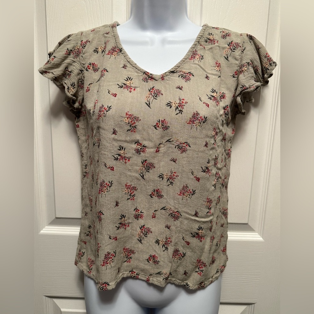 Womens sim& sam floral top size small
